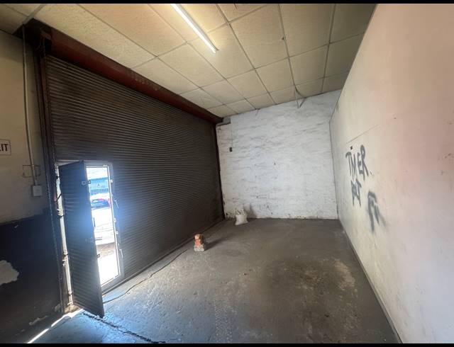 300.20M² WAREHOUSE TO LET IN WYNBERG